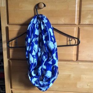 Infinity scarf